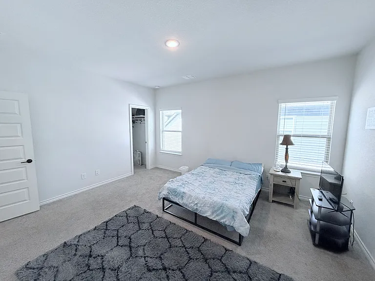516 William Ct — Photo 24