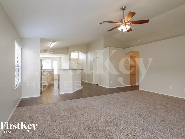 8402 W Bloomfield Rd — Photo 4