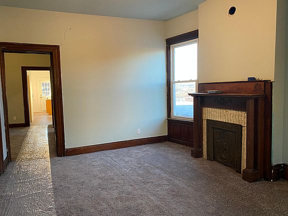 3rd image of 2647 5th Ave #3