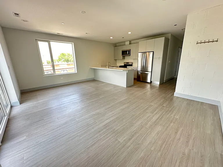 6354 N Glenwood Ave #2N — Photo 5