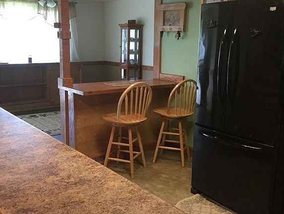 4th image of 909 Sherwood Dr