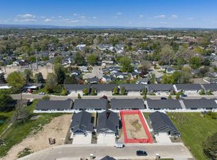 945 S Almond St, Nampa, ID 83686