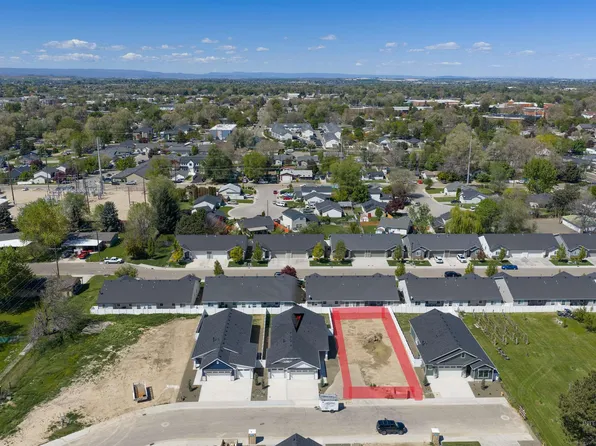 945 S Almond St, Nampa, ID 83686