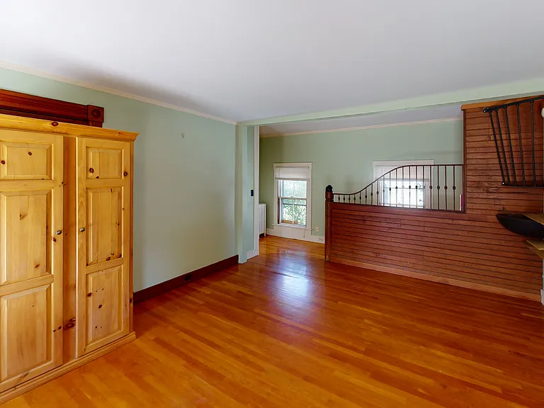 31 Elm St #4 — Photo 1