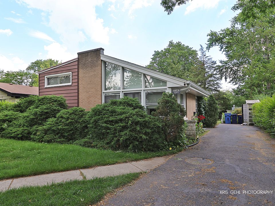 1st image of 1247 Cavell Ave
