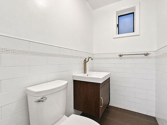 5th image of 108 Withers St #1