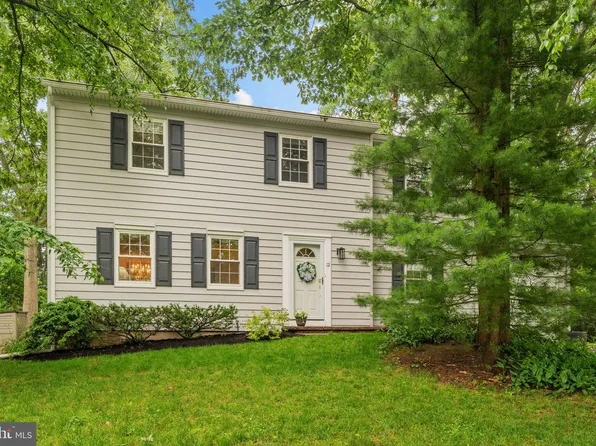 12 Ridge Rd, Malvern, PA 19355