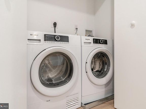5th image of 2002 Frankford Ave #101