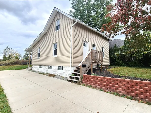 1457 E 289th St, Wickliffe, OH 44092