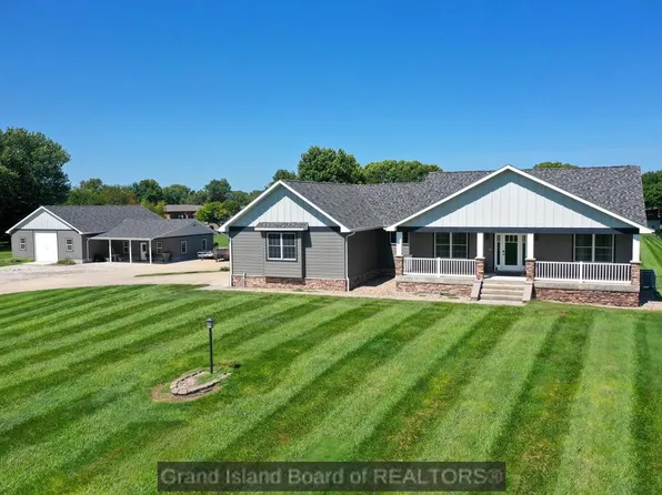 4318 E Bismark Rd, Grand Island, NE 68801