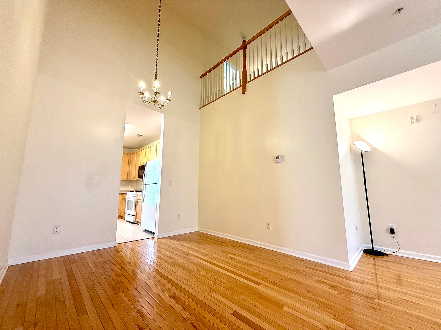 2 bed, 2.5 bath, 1580 sqft, $3,100 — Photo 2