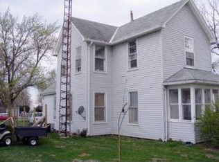 412 E Jackson St, Cullom, IL 60929