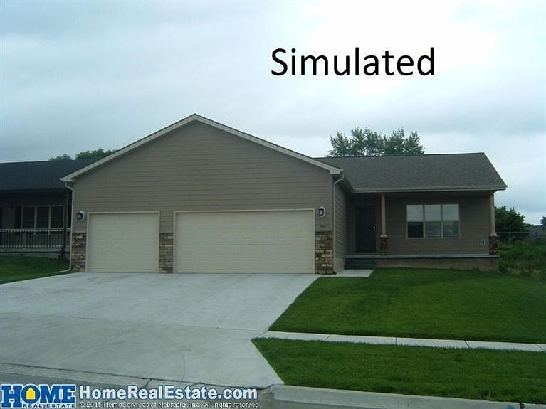 2nd image of 807 Autumn Rd