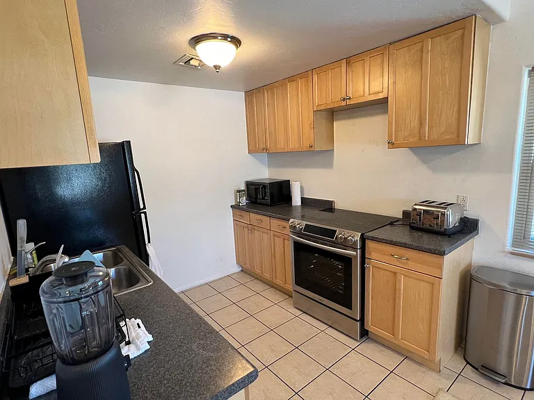 934 N Campbell Ave #3 — Photo 4