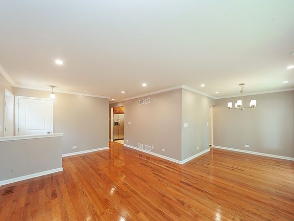 3rd image of 8210 Monticello Ave