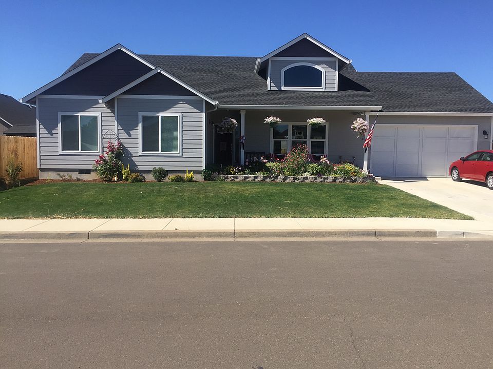 256 Camrin Loop