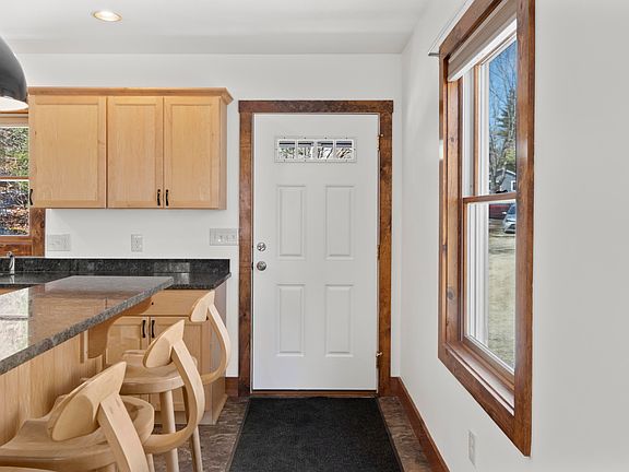 4th image of 608 Waterford Road