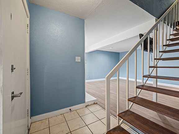 3rd image of 3121 Park Ln APT 1125