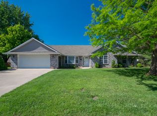 4103 Current Rd, Columbia, MO 65203