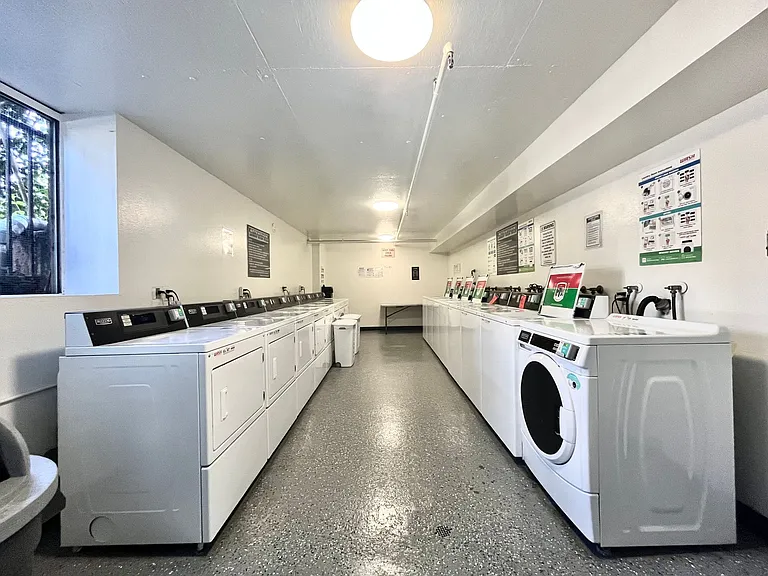 Perfectly situated 2 bedroom and 2 bathroom ! — Photo 4
