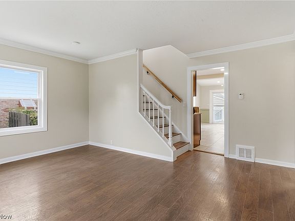 5th image of 325 E 326th St
