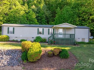 2930 Clarks Chapel Rd, Lenoir, NC 28645