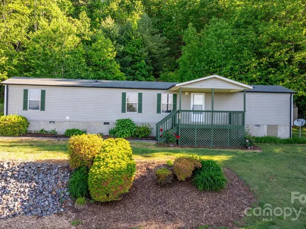 2930 Clarks Chapel Rd, Lenoir, NC 28645