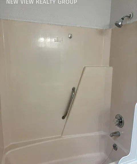 1119 Grady St — Photo 4