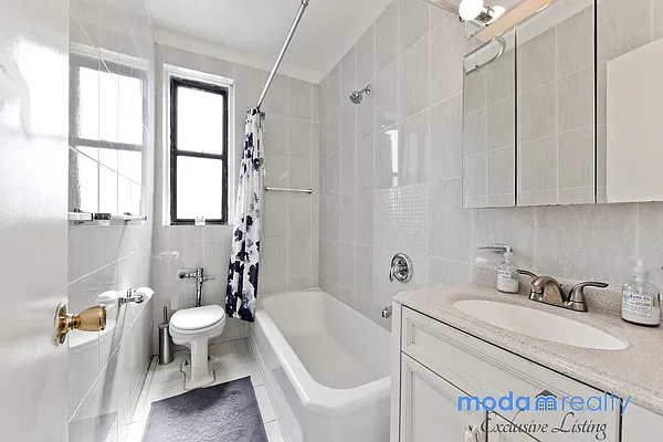 Sold by Moda Realty | media 48
