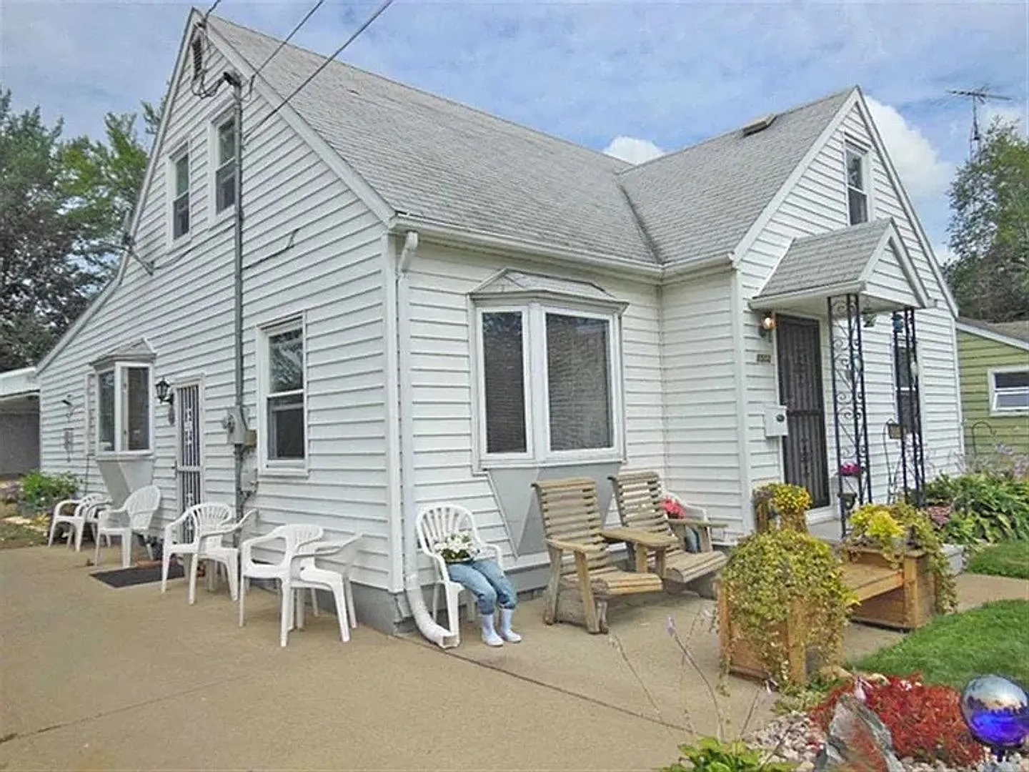  Marshfield  — Photo 3