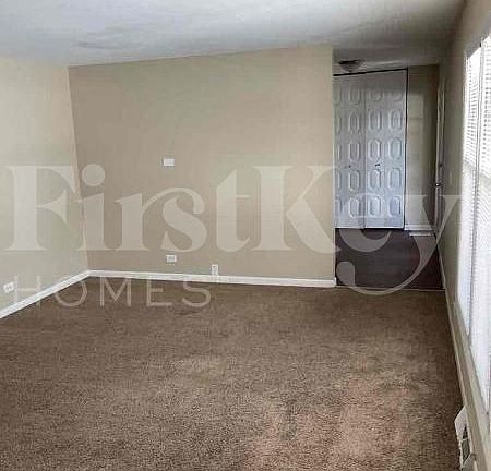 2nd image of 2 Devon Ct