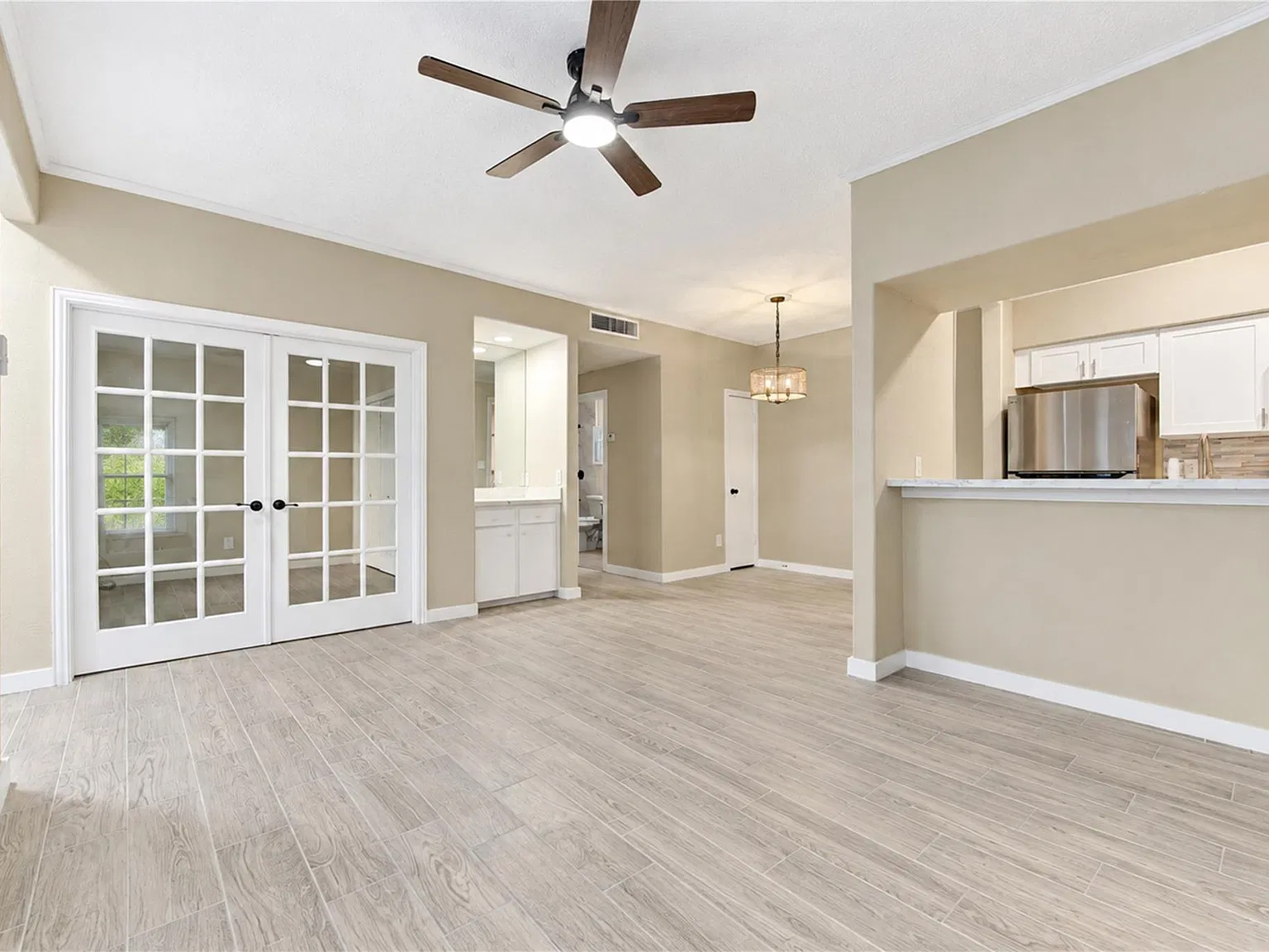 1 bed, 1.0 bath, 935 sqft, $1,550 — Photo 3
