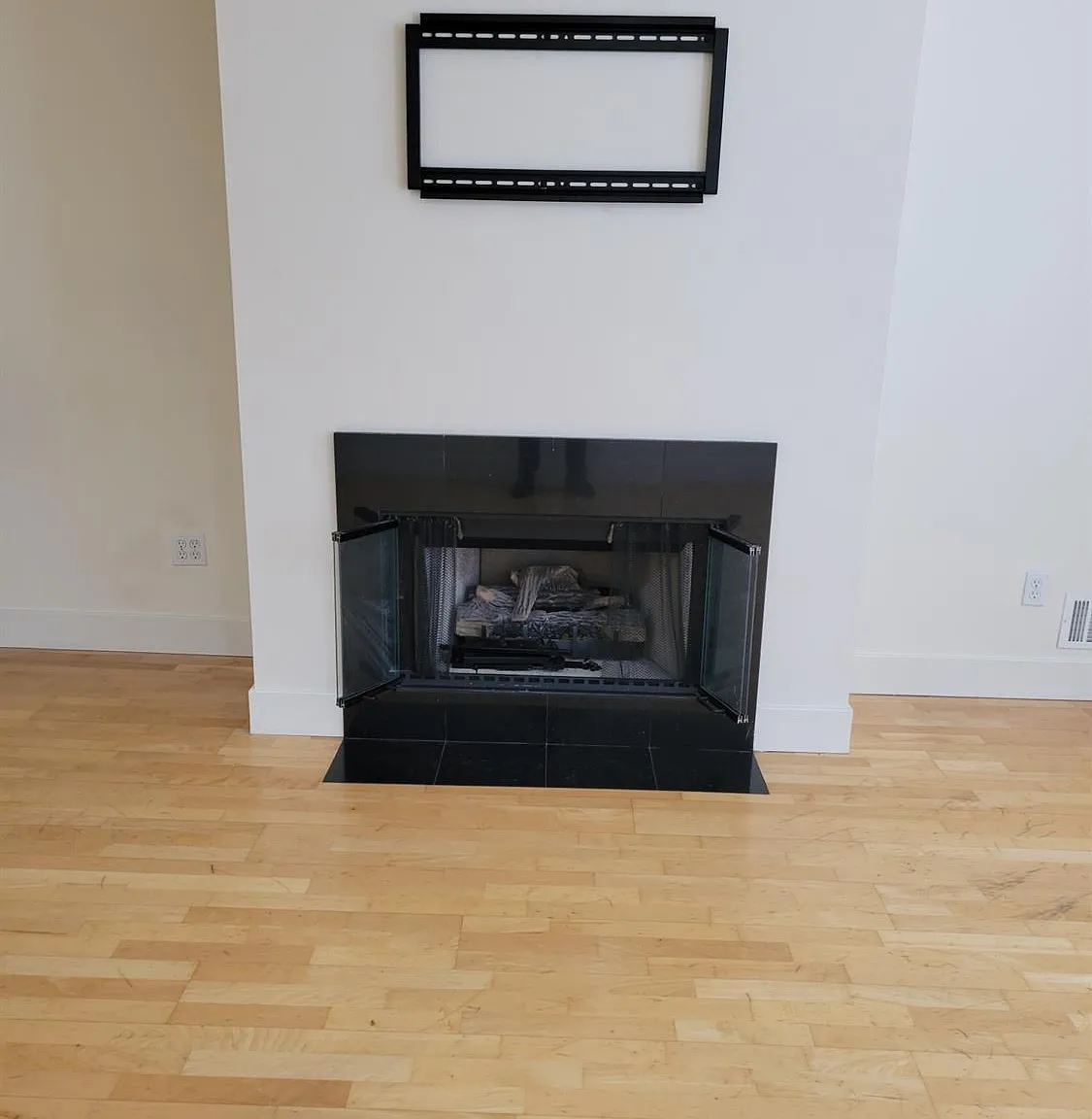 1 bed, 1.0 bath, 1000 sqft, $3,800 — Photo 4