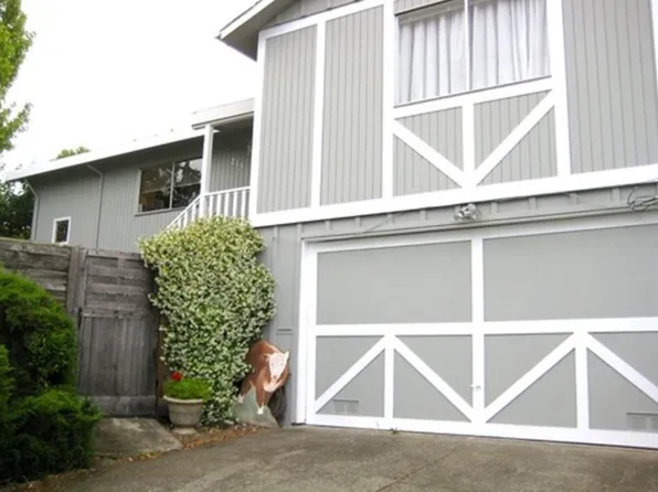 213 Sausalito St, Corte Madera, CA 94925