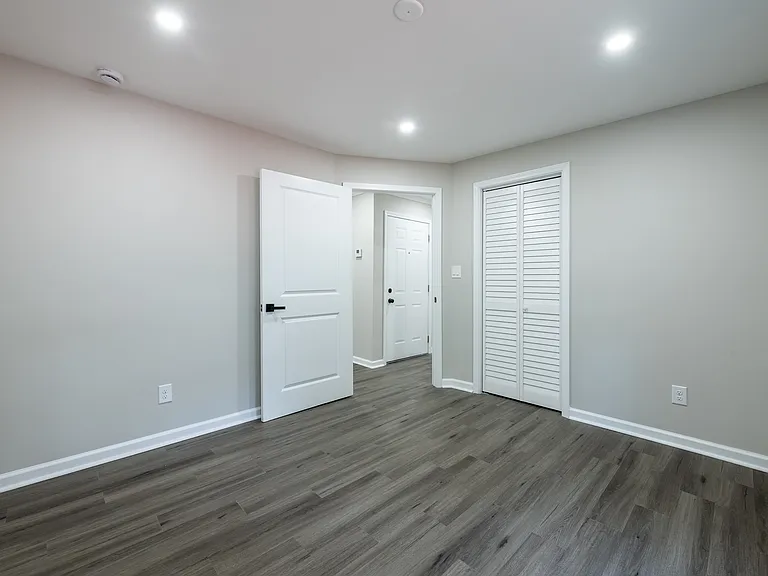Spacious 2BR/2BA Apartment for Rent 1861 Lyle Ave, Atlanta