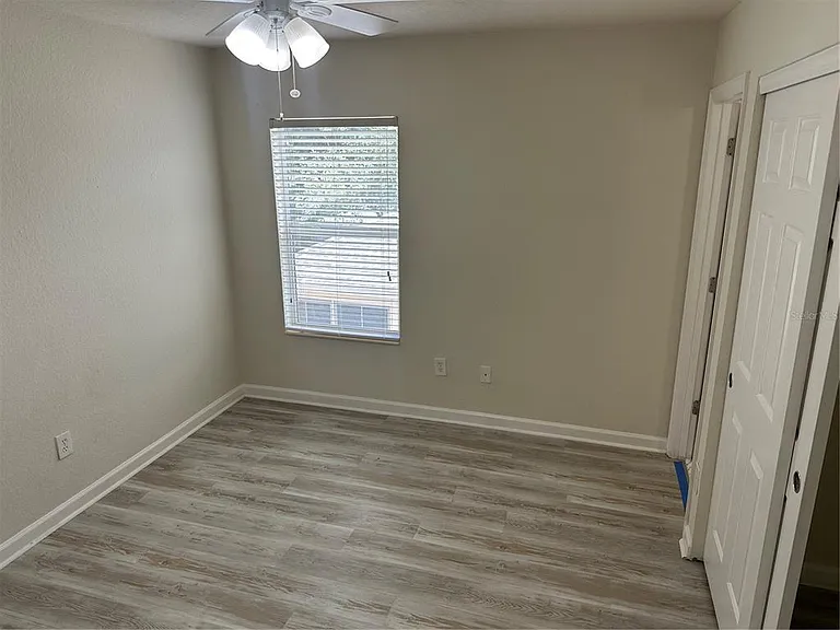 5097 SW 40th Pl — Photo 25
