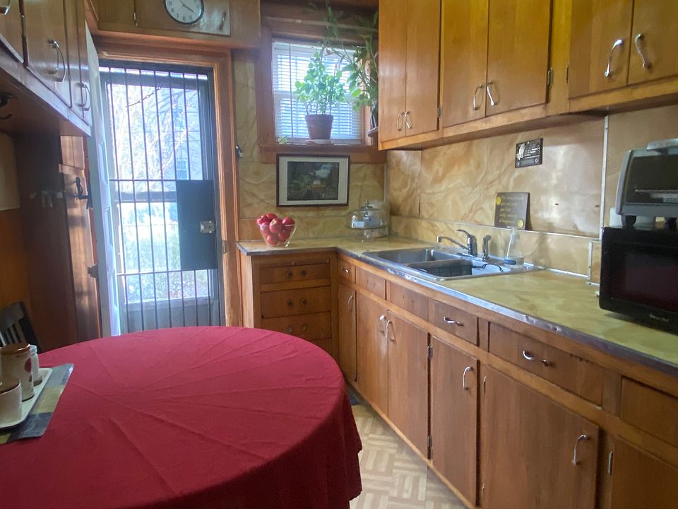 1st image of 282 Lefferts Ave #1
