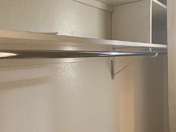 5th image of 982 Kiely Blvd Unit E