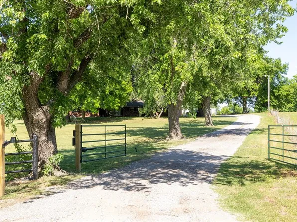 1008 Pine Ridge Rd, Tuttle, OK 73089