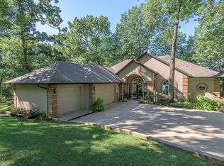 59321 E 307th Ln, Grove, OK 74344