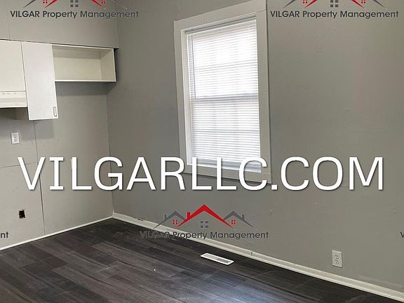 4th image of 410 Lincolnway Way #2