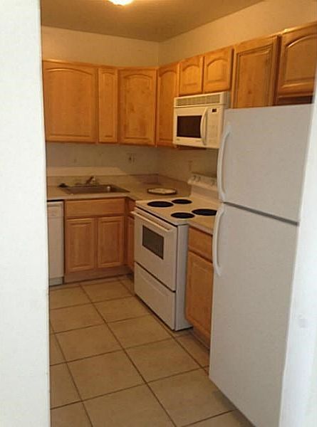 2nd image of 405 S Pine Island Rd APT 307D