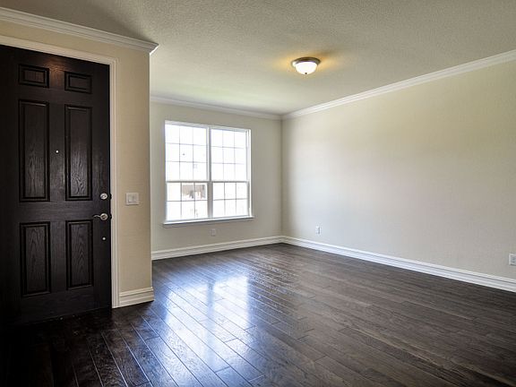 3rd image of 1816 Virtue Port Ln