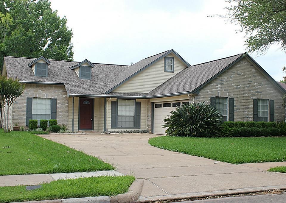 1st image of 3811 Bartons Ln