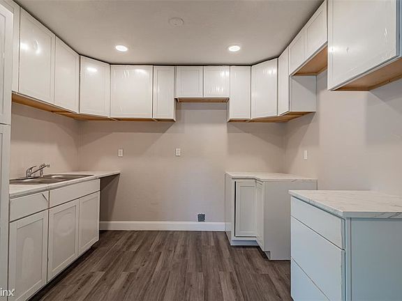 5th image of 1149 Oakhill St