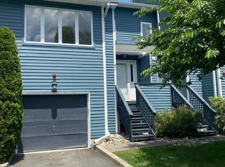 39 Village Grn, Bardonia, NY 10954