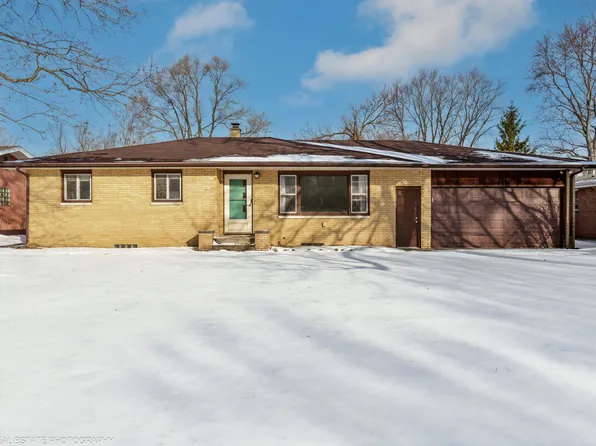 161 Eloise Dr, Benton Harbor, MI 49022