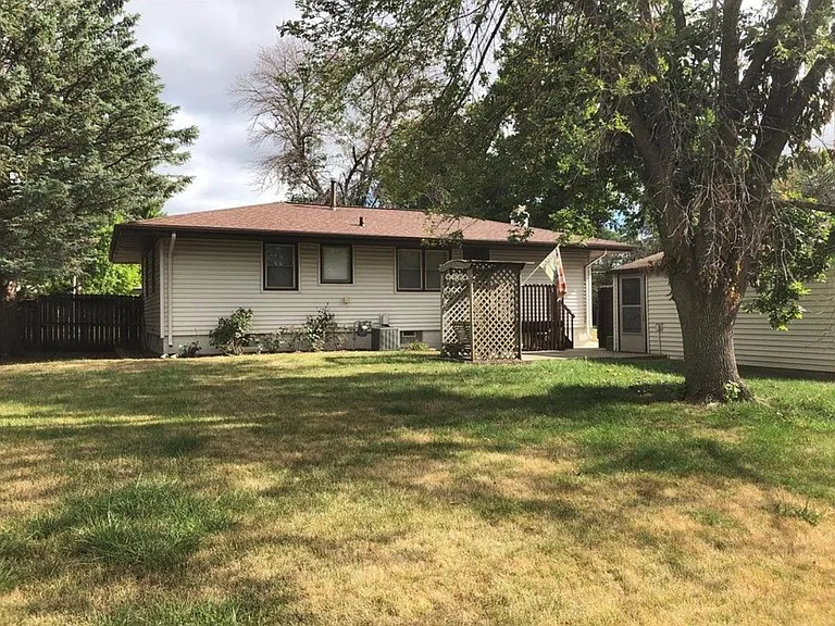 160 Waukee Ave — Photo 14