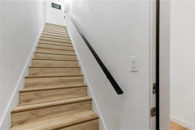 4 bed, 4.5 bath, 1337 sqft, $4,500 — Photo 3