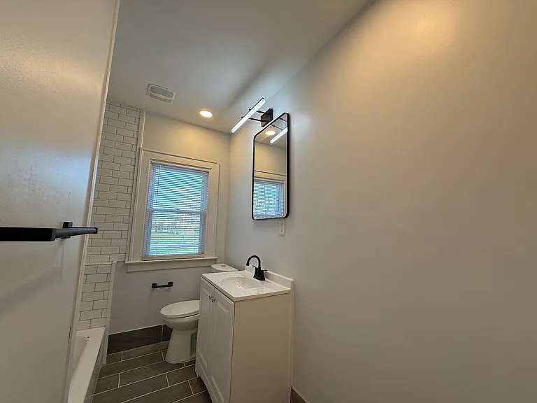 2922 Virginia Park St #2 — Photo 6